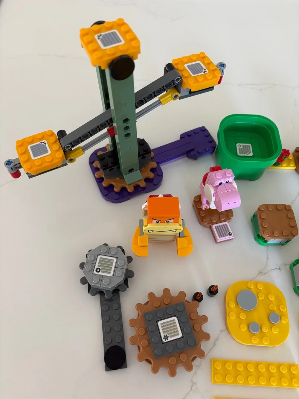 LEGO Super Mario Adventures with Luigi Starter Course (LUIGI NOT INCLUDED)